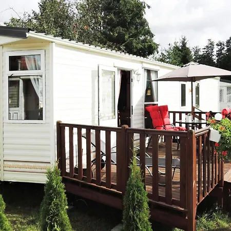 Mobile In With A Terrace Tatil Evi Kołczewo